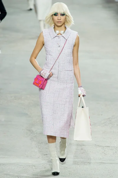 Look 5